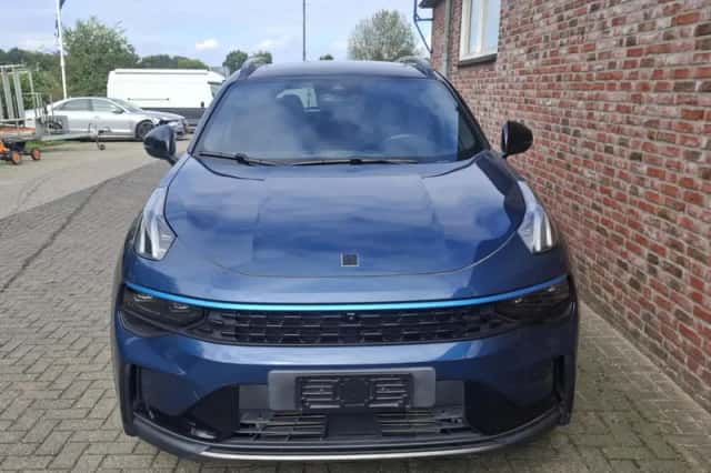 Lynk & Co 01 (2023) thumbnail 2