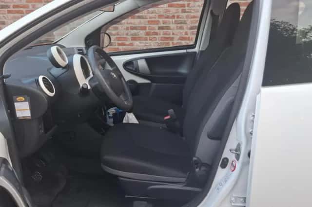 Toyota Aygo (2013) thumbnail 6