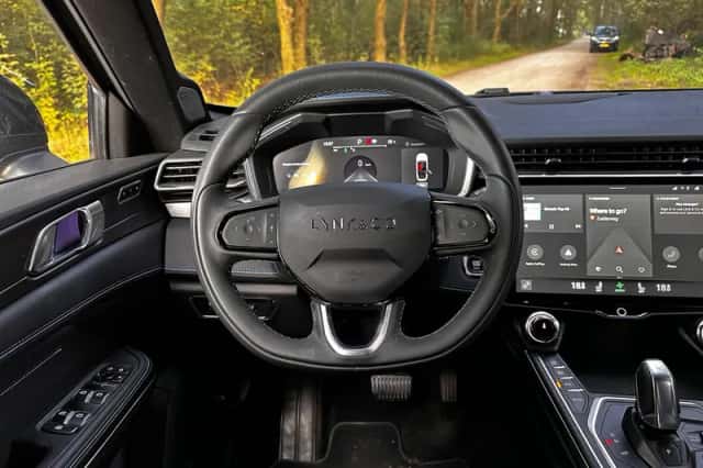 Lynk & Co 01 (2023) thumbnail 6