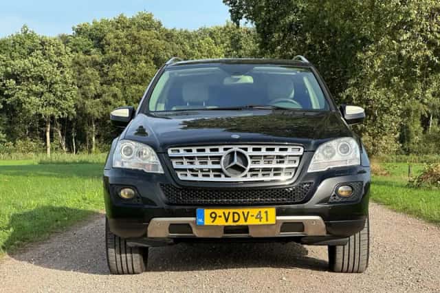 Mercedes-Benz M-Klasse (2009) thumbnail 2