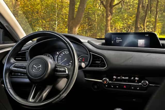 Mazda CX-30 (2021) thumbnail 3