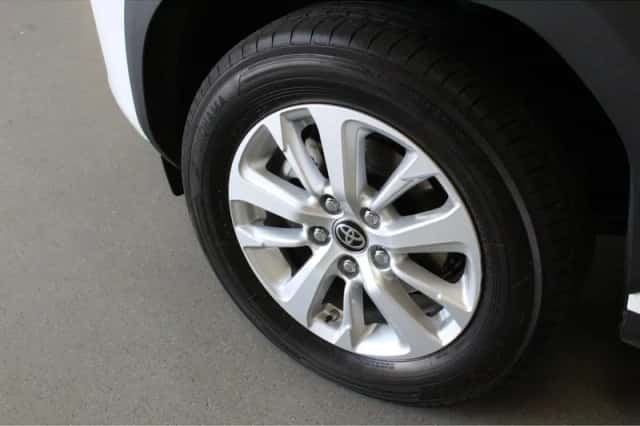 Toyota Yaris Cross (2022) thumbnail 4