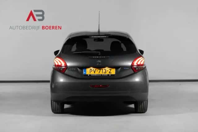 Peugeot 208 (2017) thumbnail 4