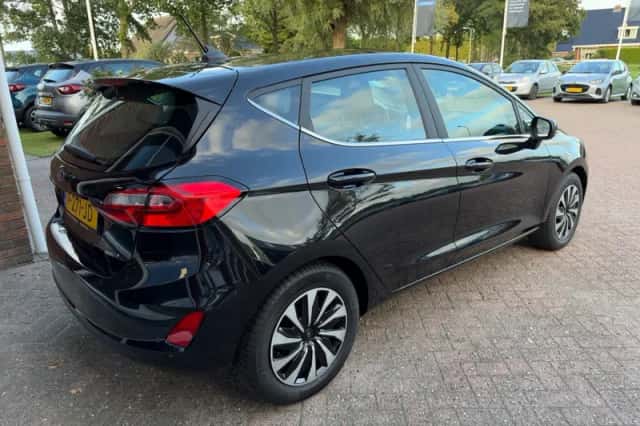 Ford Fiesta (2022) thumbnail 3