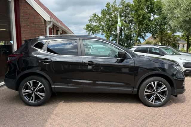 Nissan Qashqai (2020) thumbnail 2