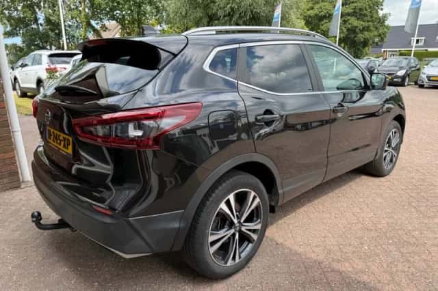 Nissan Qashqai (2020) thumbnail 3