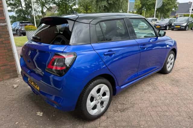 Suzuki Swift (2025) thumbnail 6