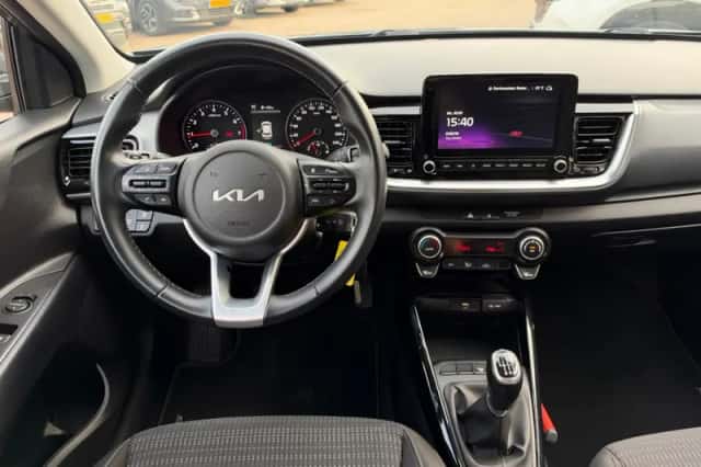 Kia Stonic (2022) thumbnail 5