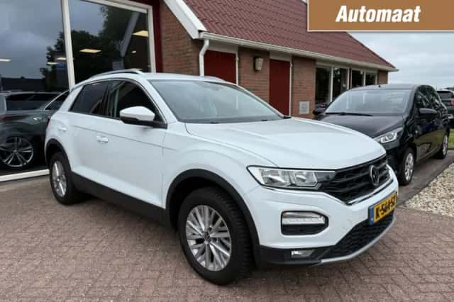 Volkswagen T-Roc (2021) thumbnail 1