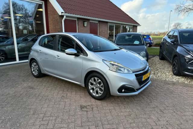 Peugeot 208 (2016) thumbnail 1