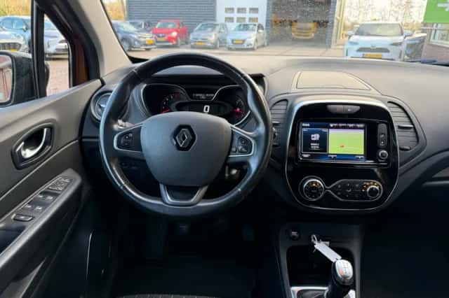 Renault Captur (2017) thumbnail 5