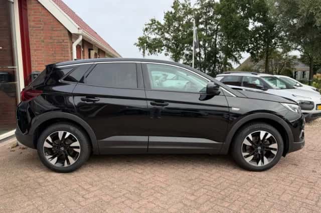 Opel Grandland (2020) thumbnail 2