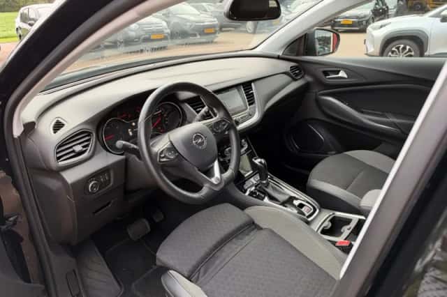 Opel Grandland (2020) thumbnail 4