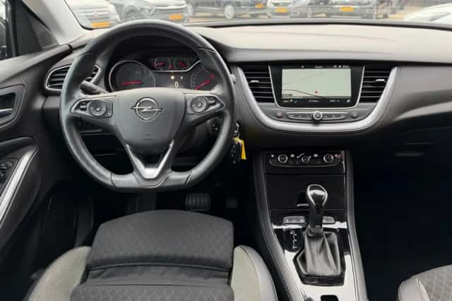 Opel Grandland (2020) thumbnail 5