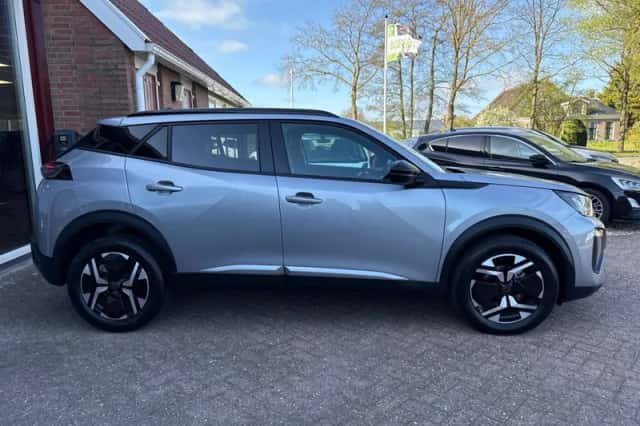 Peugeot 2008 (2025) thumbnail 2