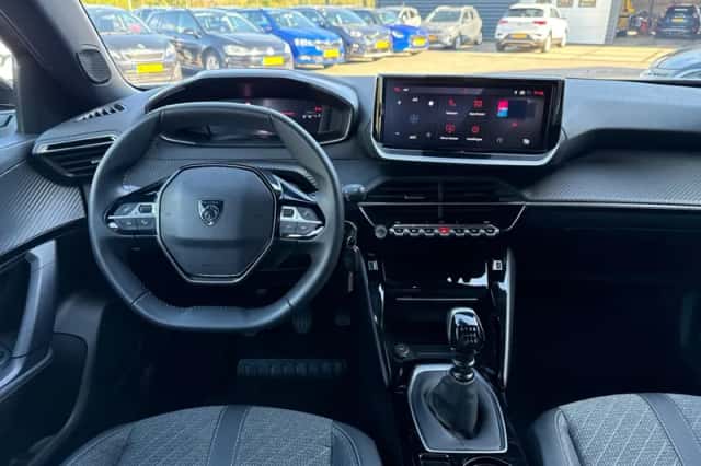Peugeot 2008 (2025) thumbnail 5