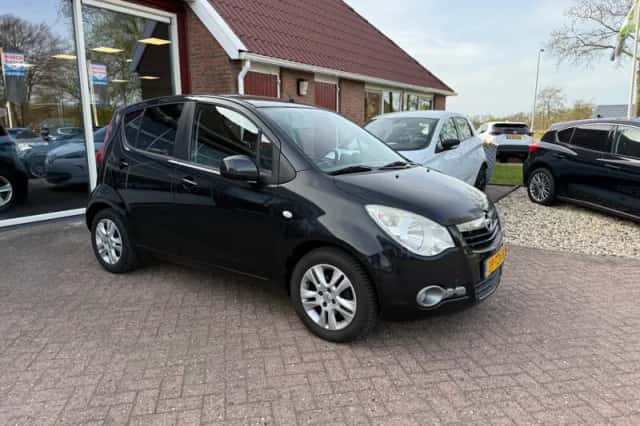 Opel Agila (2012) thumbnail 1