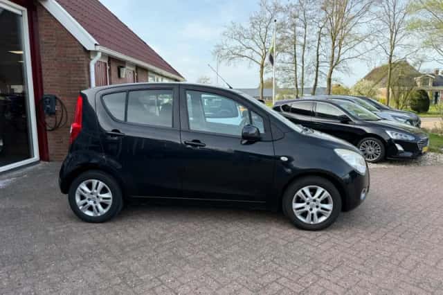 Opel Agila (2012) thumbnail 2