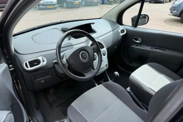 Renault Modus (2008) thumbnail 4