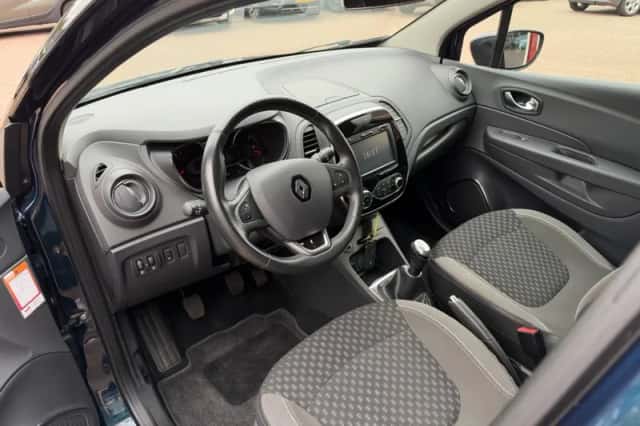 Renault Captur (2018) thumbnail 4