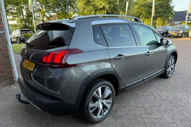 Peugeot 2008 (2019) thumbnail 3
