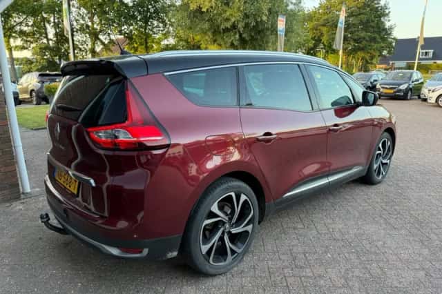 Renault Grand Scénic (2017) thumbnail 3