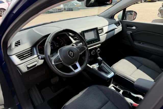 Renault Captur (2021) thumbnail 4