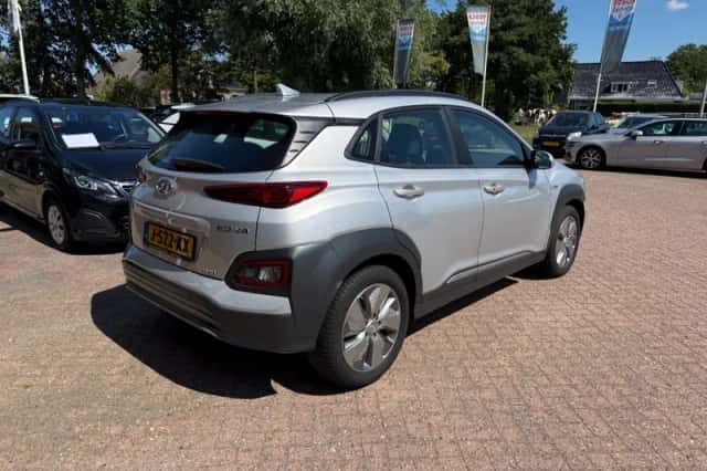 Hyundai Kona (2020) thumbnail 3