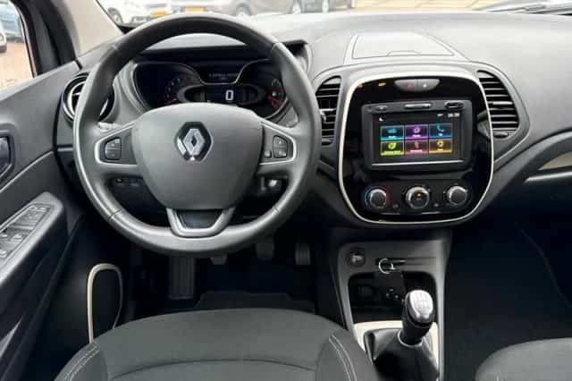 Renault Captur (2018) thumbnail 5