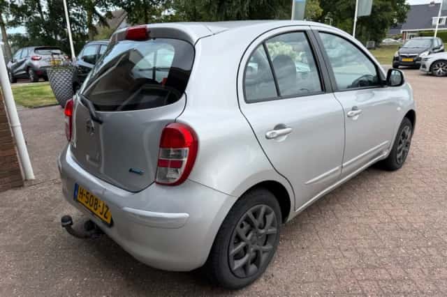 Nissan Micra (2012) thumbnail 3