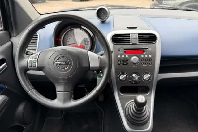 Opel Agila (2014) thumbnail 5