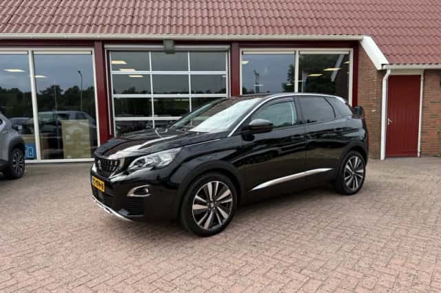 Peugeot 3008 (2018) thumbnail 3