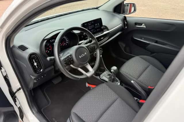 Kia Picanto (2024) thumbnail 4