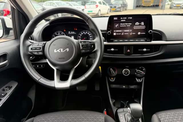 Kia Picanto (2024) thumbnail 5