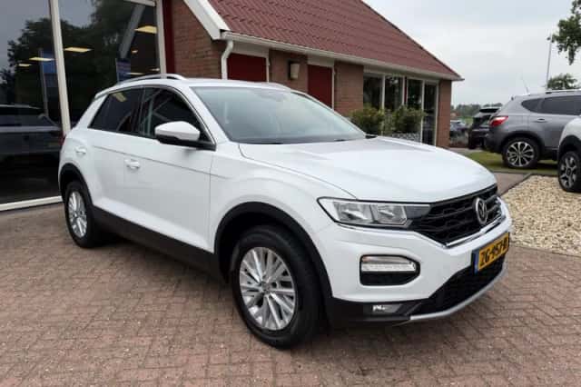 Volkswagen T-Roc (2019) thumbnail 1