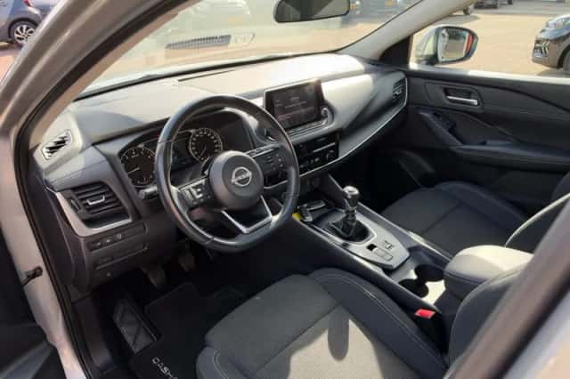 Nissan Qashqai (2022) thumbnail 4