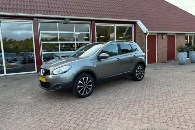 Nissan Qashqai (2012) thumbnail 5