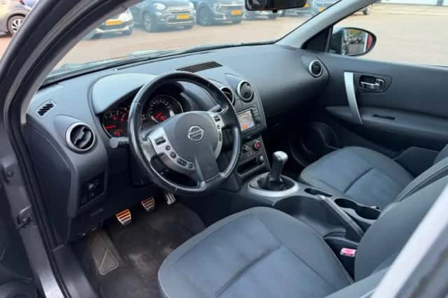 Nissan Qashqai (2012) thumbnail 6
