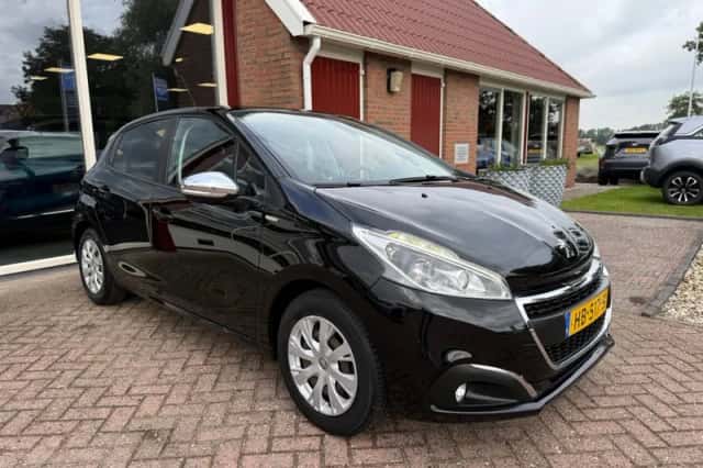 Peugeot 208 (2015) thumbnail 1