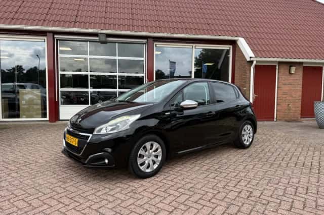 Peugeot 208 (2015) thumbnail 6