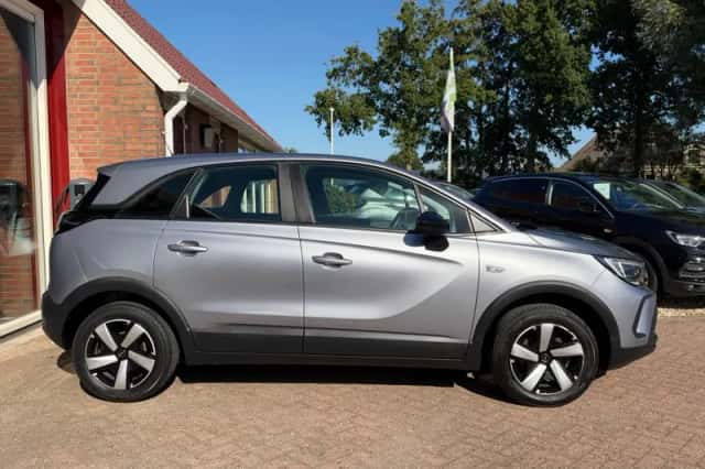 Opel Crossland (2021) thumbnail 2