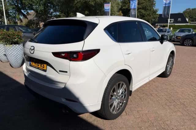 Mazda CX-5 (2023) thumbnail 3