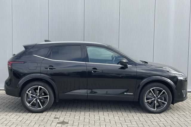 Nissan Qashqai (2023) thumbnail 4