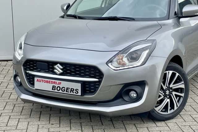 Suzuki Swift (2024) thumbnail 4