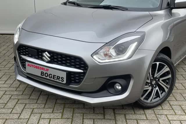Suzuki Swift (2024) thumbnail 4