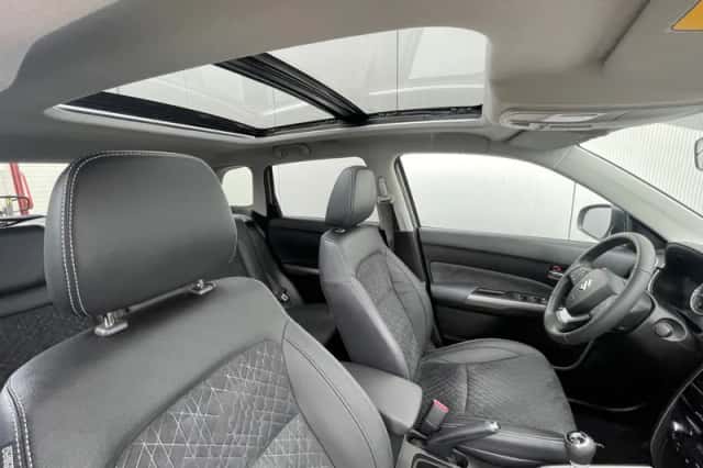 Suzuki Vitara (2024) thumbnail 6