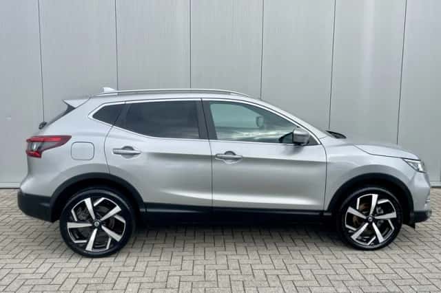 Nissan Qashqai (2018) thumbnail 3