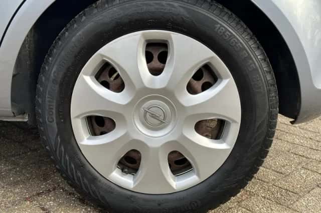 Opel Corsa (2009) thumbnail 5
