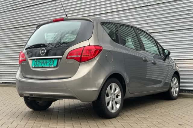 Opel Meriva (2011) thumbnail 3