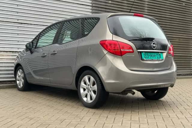 Opel Meriva (2011) thumbnail 4